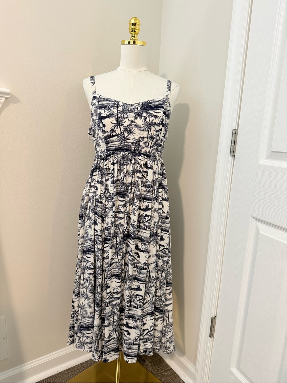 Torrid Midi Lenny Sweetheart Dress w/Navy & White Tropical Print